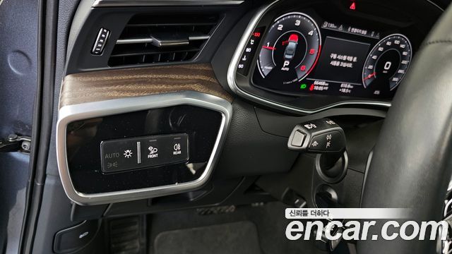 Audi A6 2020 — photo 27