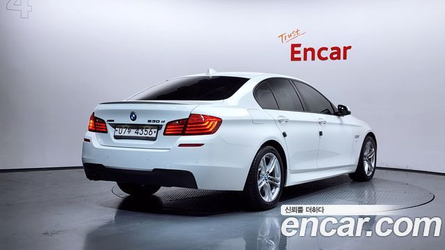 BMW 5-Series 2016 — photo 2