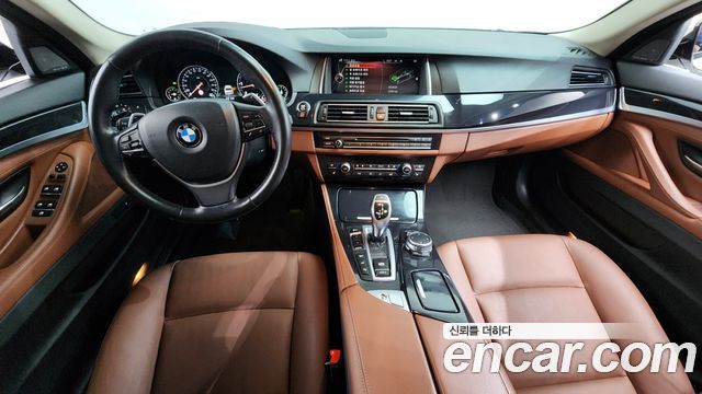 BMW 5-Series 2016 — photo 7
