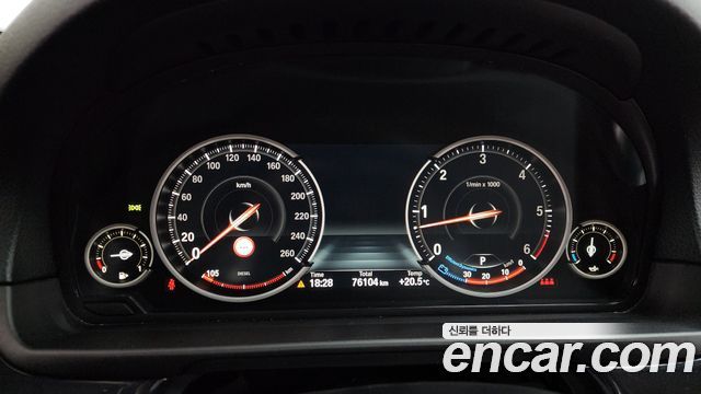 BMW 5-Series 2016 — photo 8