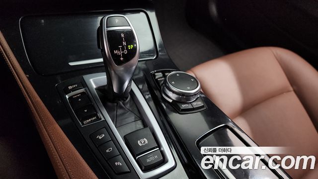 BMW 5-Series 2016 — photo 9