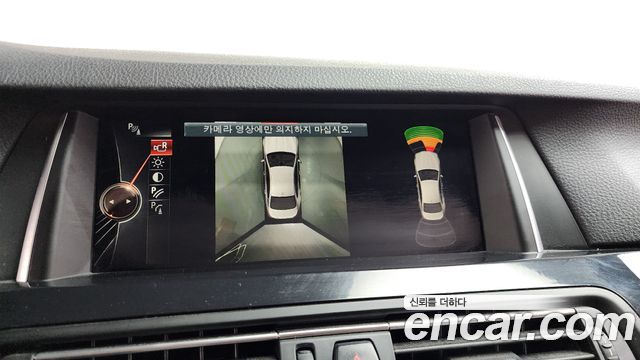 BMW 5-Series 2016 — photo 14
