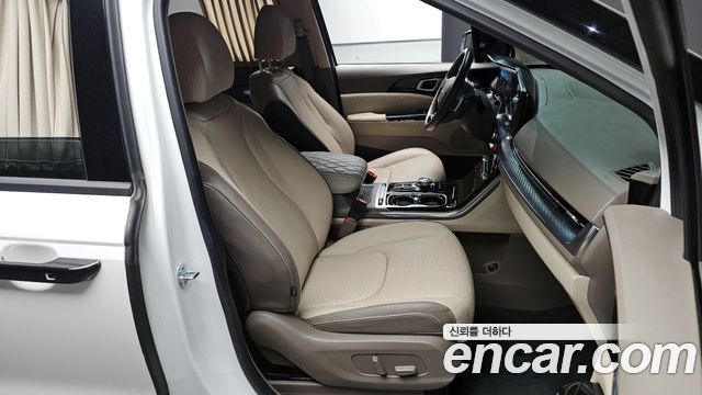 Kia Canival 2022 — photo 10