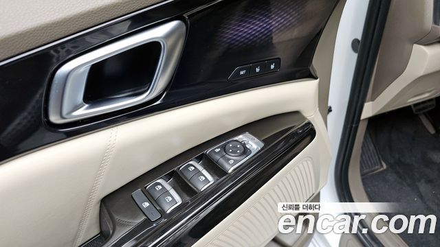 Kia Canival 2022 — photo 17