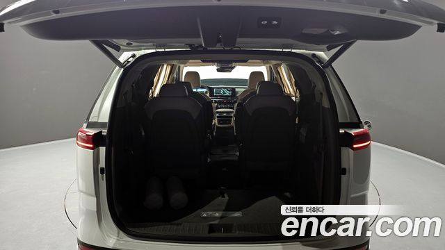 Kia Canival 2022 — photo 20