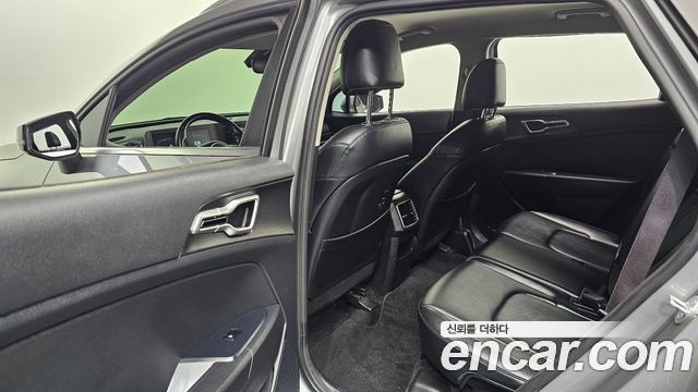 Kia Sportage 2022 — photo 11