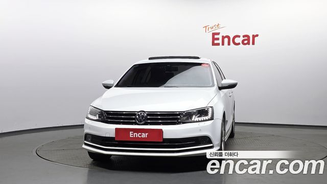Volkswagen Jetta 2016 — photo 3