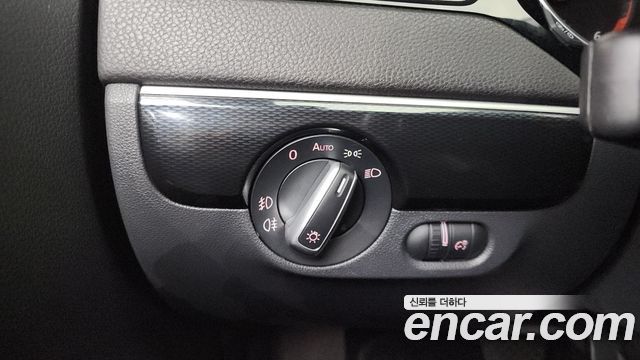 Volkswagen Jetta 2016 — photo 17