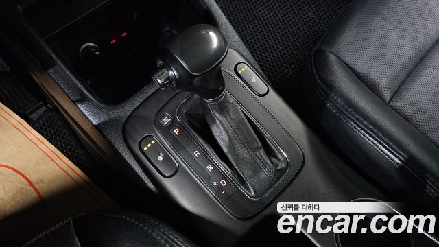 Kia K3 2013 — photo 9
