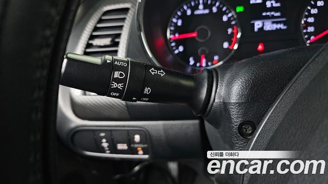 Kia K3 2013 — photo 15