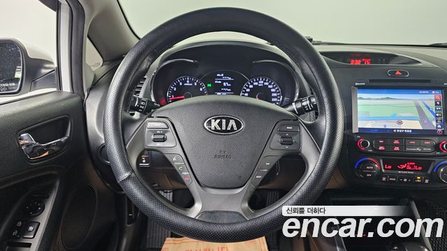 Kia K3 2013 — photo 16