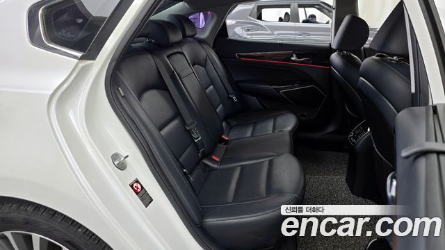 Kia K7 2016 — photo 11