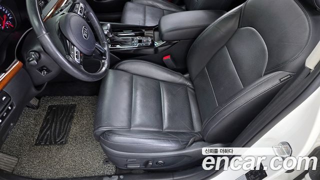 Kia K7 2016 — photo 17