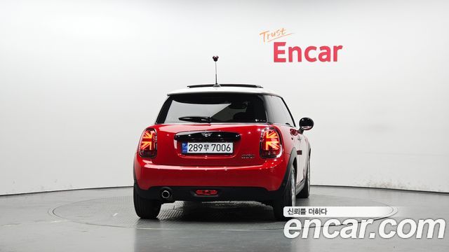 Mini Cooper 2021 — photo 4