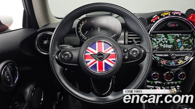 Mini Cooper 2021 — photo 19