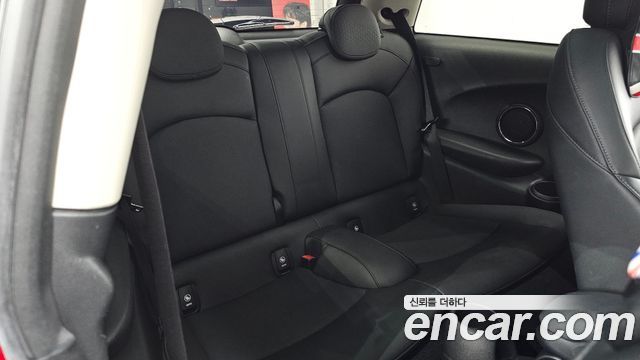 Mini Cooper 2021 — photo 16