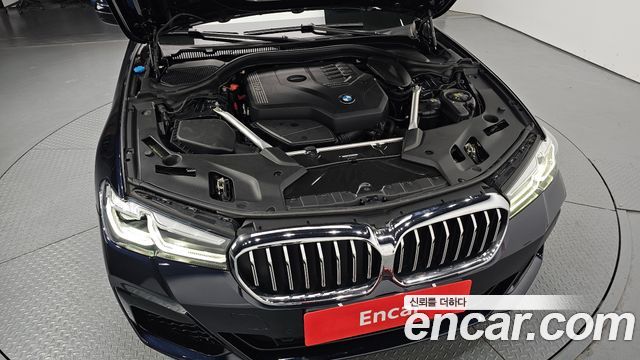 BMW 5-Series 2022 — photo 6