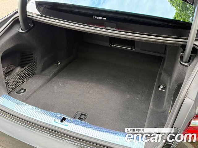 Audi A8 2023 — photo 6