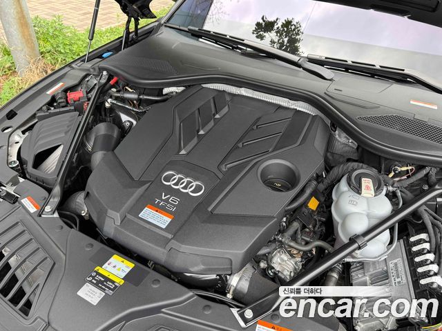 Audi A8 2023 — photo 11