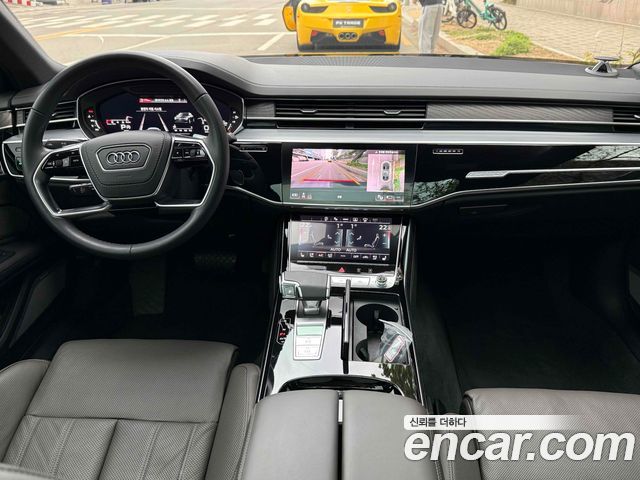 Audi A8 2023 — photo 18