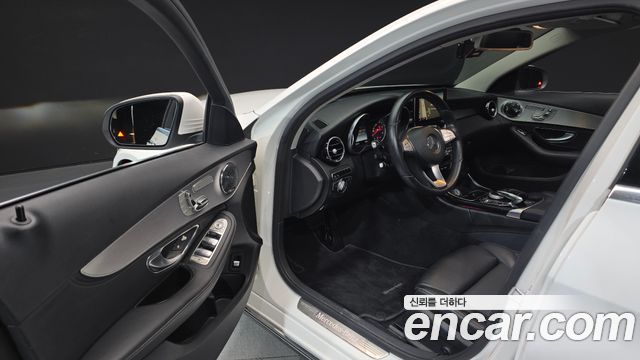 Mercedes-Benz C-Class 2016 — photo 10