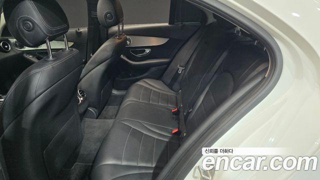 Mercedes-Benz C-Class 2016 — photo 11