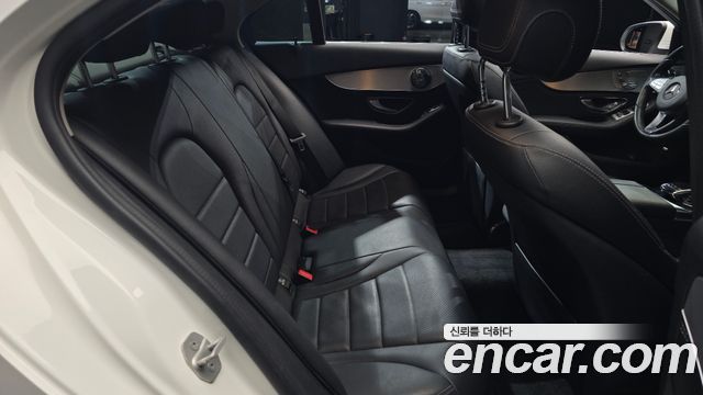 Mercedes-Benz C-Class 2016 — photo 12
