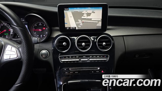 Mercedes-Benz C-Class 2016 — photo 14