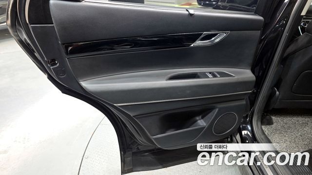 Genesis GV80 2021 — photo 15