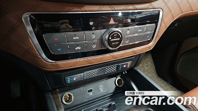 KG Mobility Rexton 2019 — photo 23