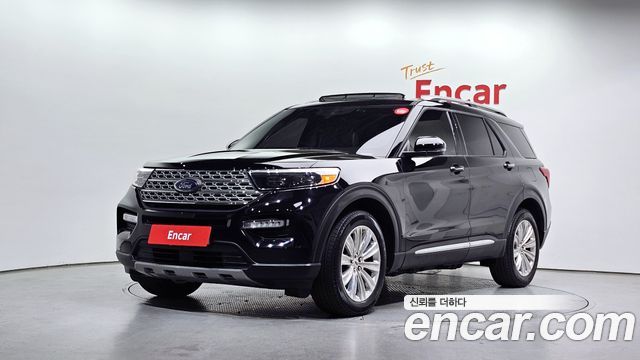 Ford Explorer 2023 — photo 1
