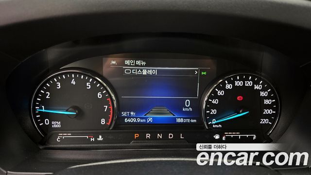Ford Explorer 2023 — photo 11