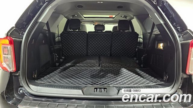 Ford Explorer 2023 — photo 24