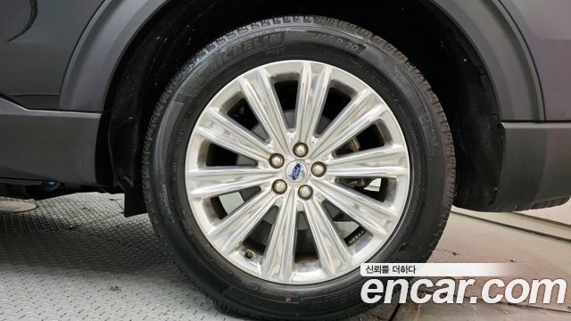 Ford Explorer 2023 — photo 7