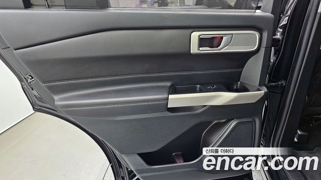 Ford Explorer 2023 — photo 15