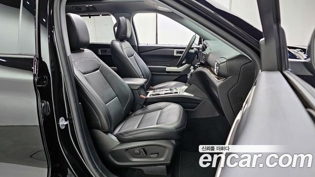 Ford Explorer 2023 — photo 16