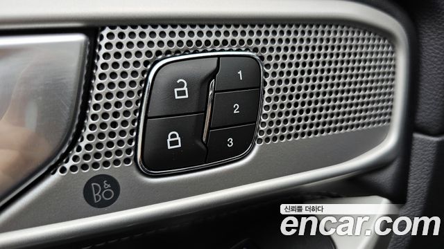 Ford Explorer 2023 — photo 29