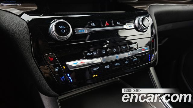 Ford Explorer 2023 — photo 32