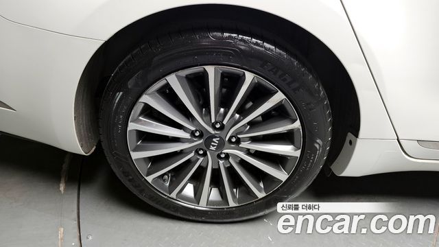 Kia K7 2018 — photo 5