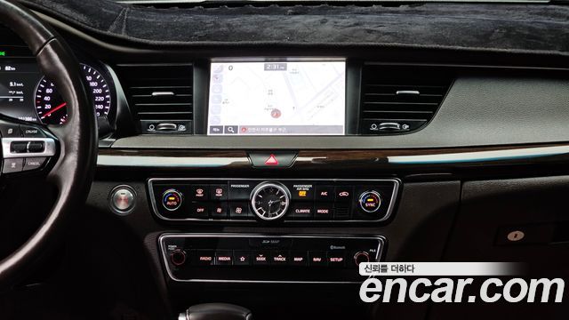 Kia K7 2018 — photo 13