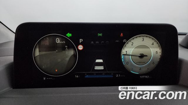 Hyundai Staria 2022 — photo 11