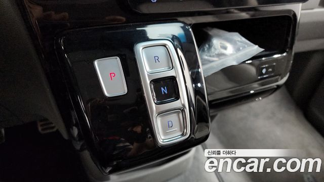 Hyundai Staria 2022 — photo 12