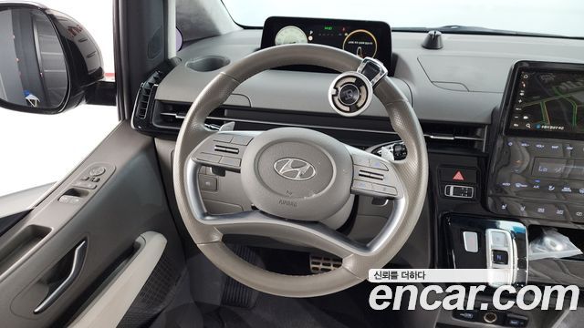 Hyundai Staria 2022 — photo 19