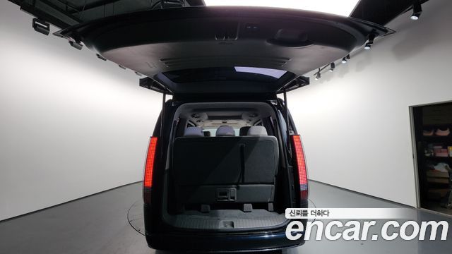 Hyundai Staria 2022 — photo 24