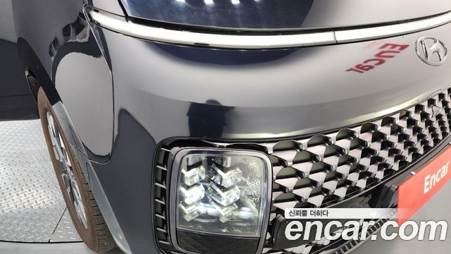 Hyundai Staria 2022 — photo 8