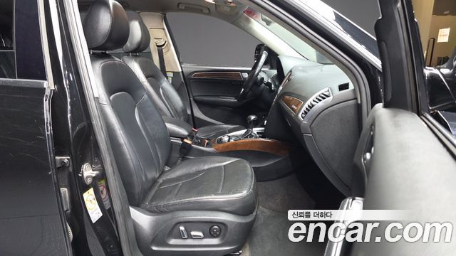Audi Q5 2015 — photo 11