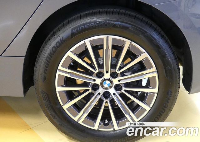 BMW 2-Series 2025 — photo 5