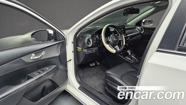 Kia K3 2019 — photo 10