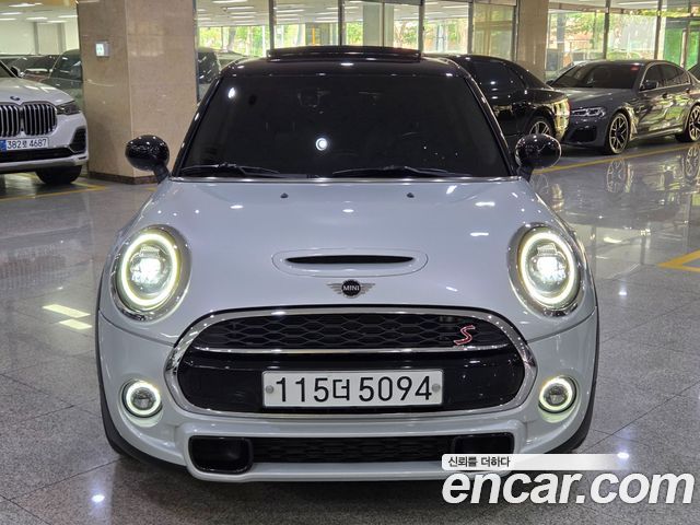 Mini Cooper 2020 — photo 2