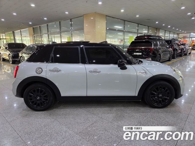 Mini Cooper 2020 — photo 5